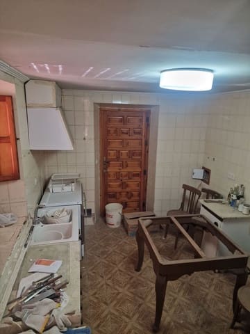 3 bedroom Townhouse for sale in Biar with garage - € 99,999 (Ref: 9824261)