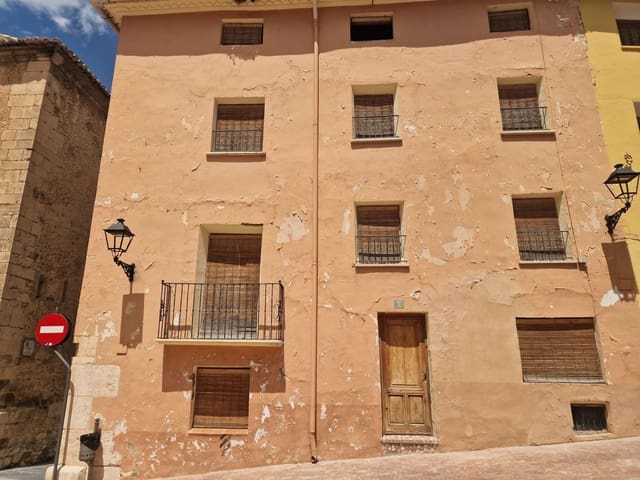 3 bedroom Townhouse for sale in Biar with garage - € 99,999 (Ref: 9824261)