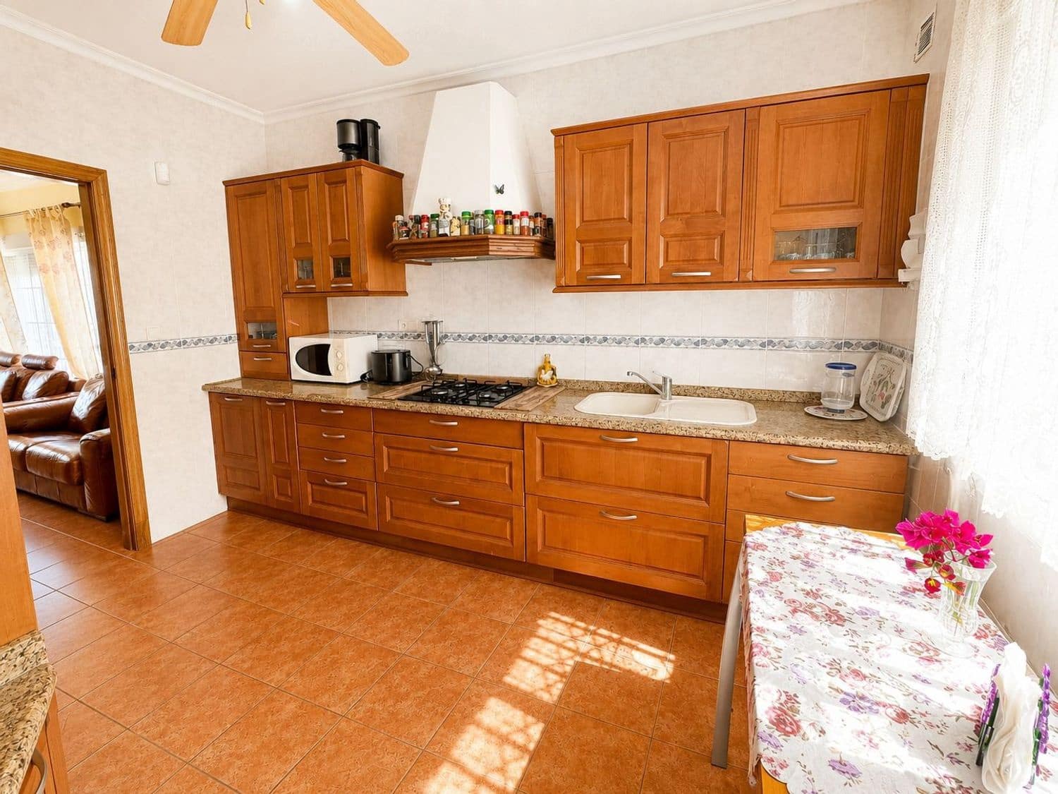 4 slaapkamer Villa te koop in Playa Flamenca met zwembad garage - € 580.000 (Ref: 9840679)