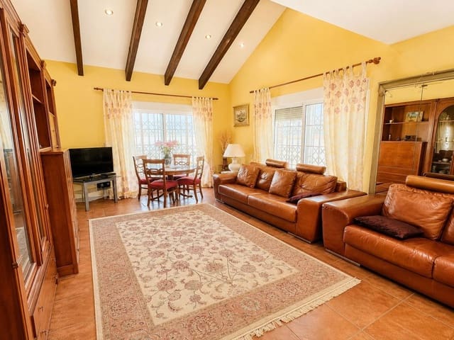 4 slaapkamer Villa te koop in Playa Flamenca, Orihuela met zwembad garage - € 580.000 (Ref: 9840679)