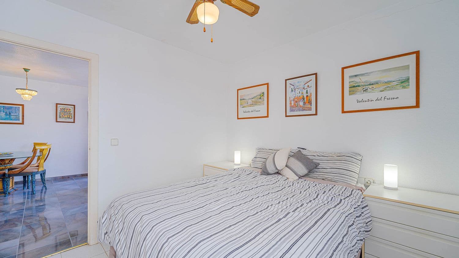 2 bedroom Townhouse for sale in Alicante / Alacant city with pool garage - € 165,000 (Ref: 9841994)