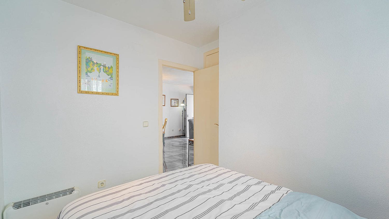 2 bedroom Townhouse for sale in Alicante / Alacant city with pool garage - € 165,000 (Ref: 9841994)