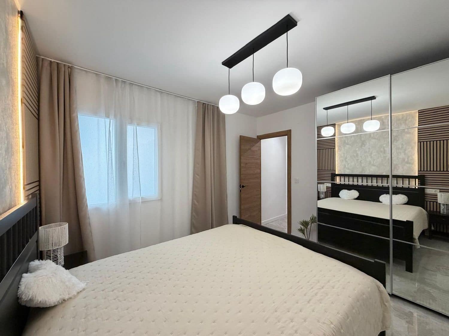 3 bedroom Apartment for sale in Torrevieja with garage - € 239,000 (Ref: 9850624)