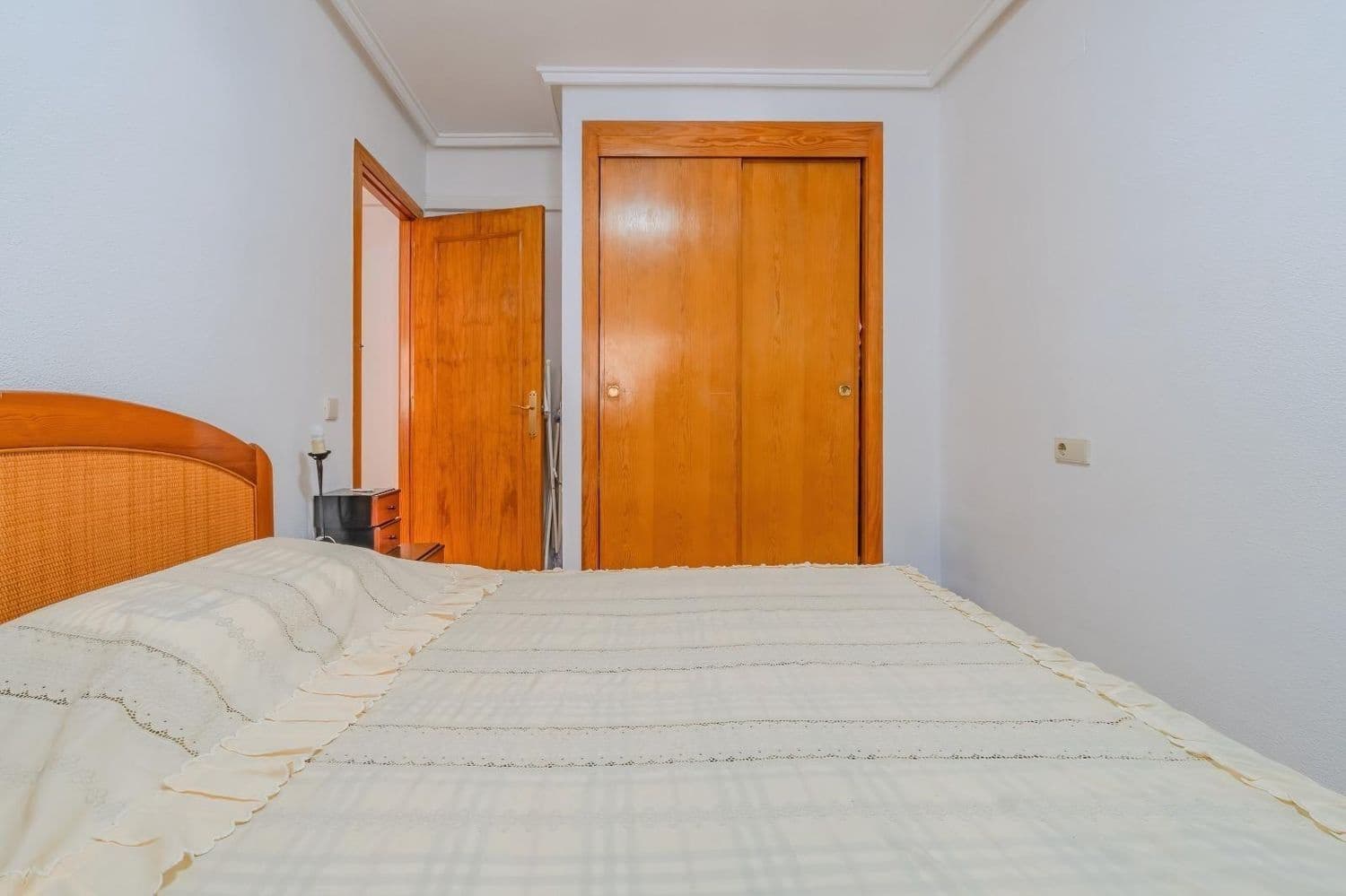 1 chambre Appartement à vendre à Torrevieja avec piscine garage - 99 990 € (Ref: 9854815)