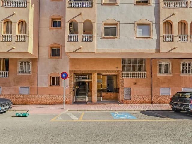 1 chambre Appartement à vendre à Centro - Muelle Pesquero, Torrevieja avec piscine garage - 99 990 € (Ref: 9854815)