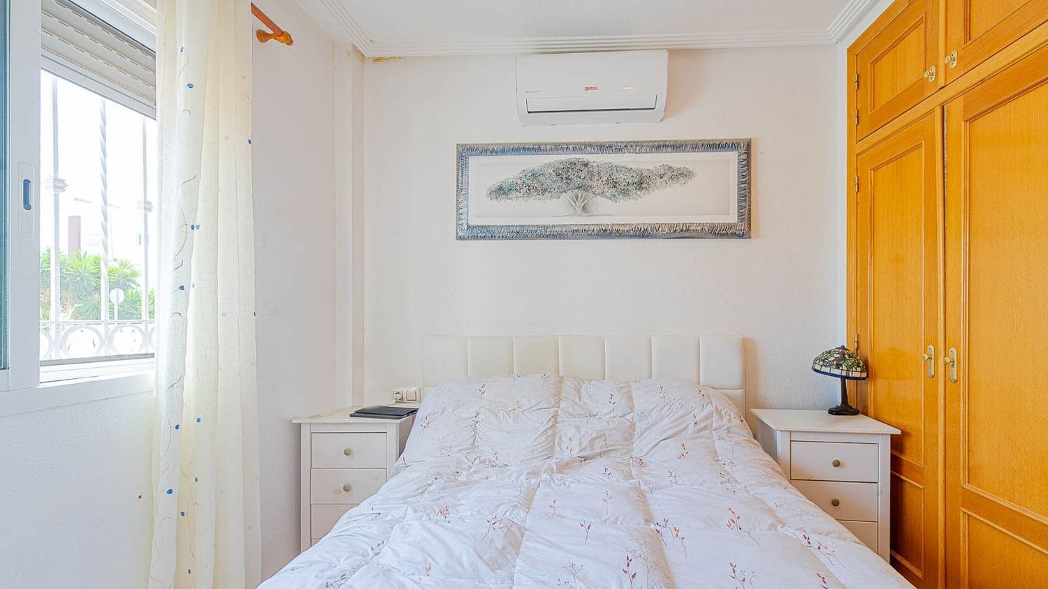 3 soverom Hus til salgs i Alicante by med svømmebasseng garasje - € 265 000 (Ref: 9856305)
