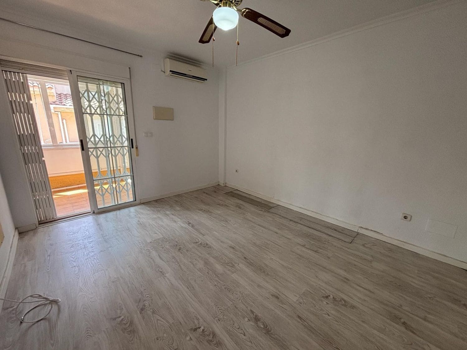 2 bedroom Apartment for sale in Aguas Nuevas with pool garage - € 149,900 (Ref: 9861401)