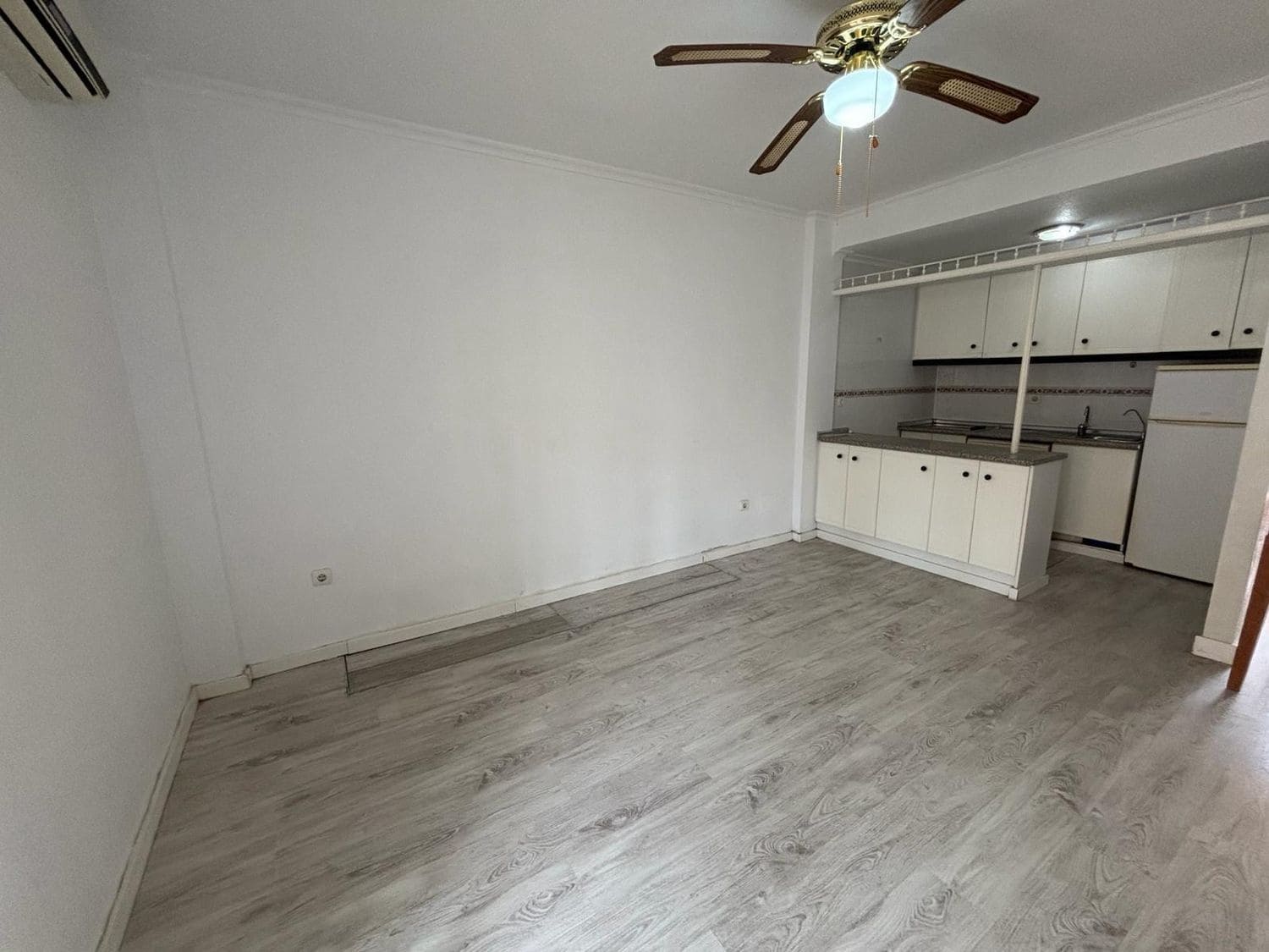 2 bedroom Apartment for sale in Aguas Nuevas with pool garage - € 149,900 (Ref: 9861401)