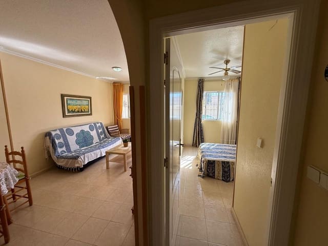 Apartamento de 2 habitaciones en Aguas Nuevas, Torrevieja en venta con piscina garaje - 159.900 € (Ref: 9861402)