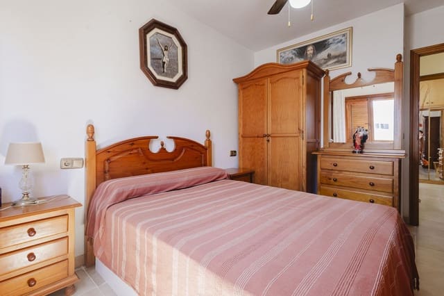 2 soveværelse Lejlighed til salg i Playa del Acequión, Torrevieja med swimmingpool garage - € 159.900 (Ref: 9861403)