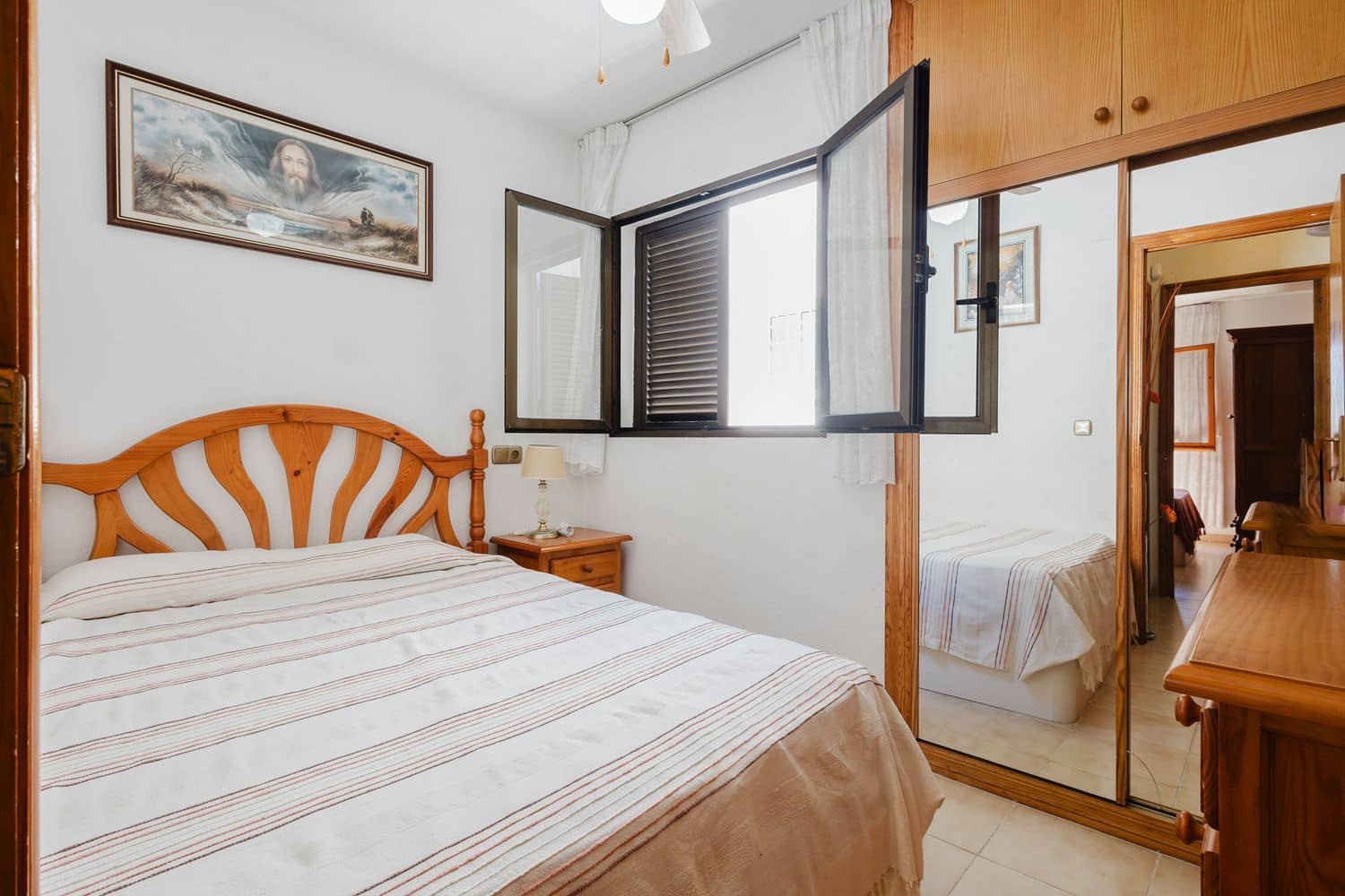 2 soveværelse Lejlighed til salg i Torrevieja med swimmingpool garage - € 159.900 (Ref: 9861403)
