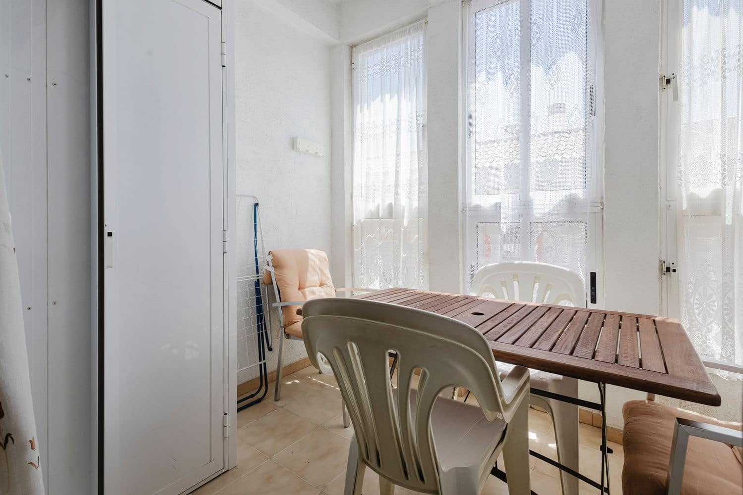 2 soveværelse Lejlighed til salg i Torrevieja med swimmingpool garage - € 159.900 (Ref: 9861403)