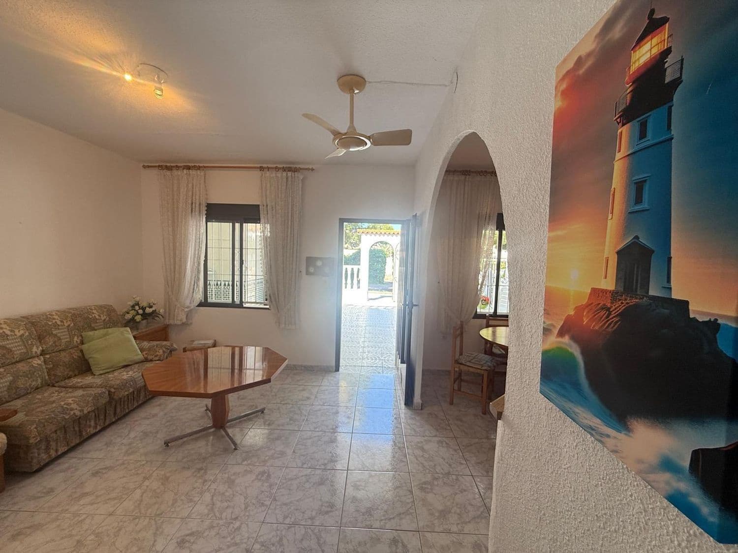 2 makuuhuone Omakotitalo myytävänä paikassa Torrevieja mukana 
autotalli - 139 900 € (Ref: 9866236)
