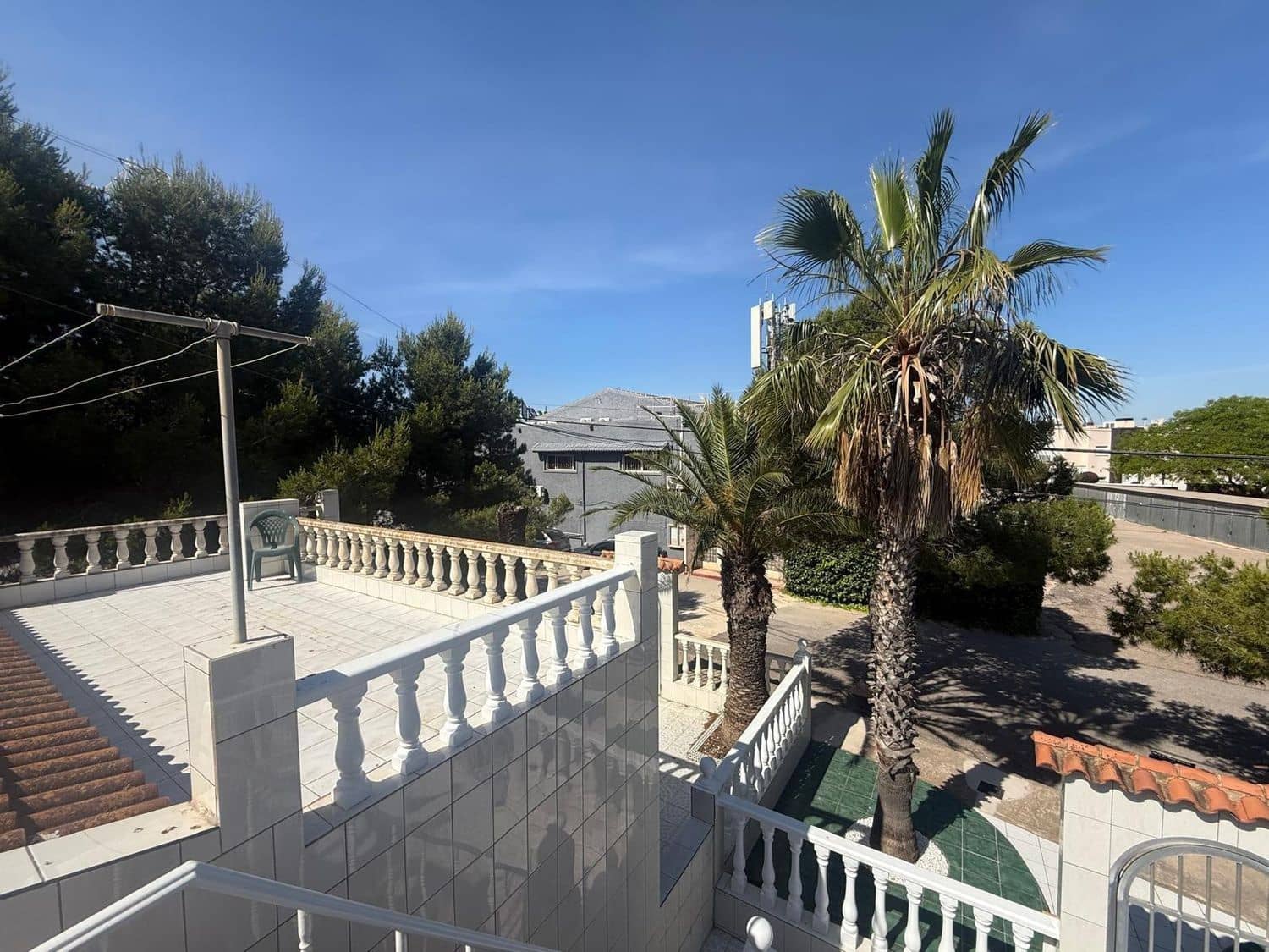 2 makuuhuone Omakotitalo myytävänä paikassa Torrevieja mukana 
autotalli - 139 900 € (Ref: 9866236)