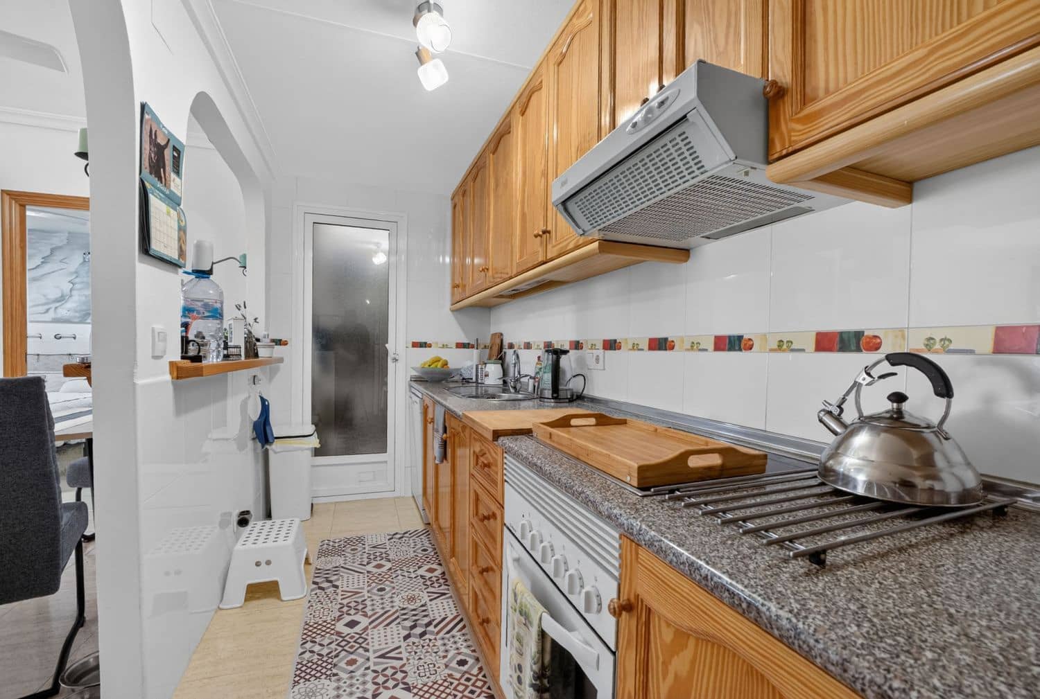 1 sypialnia Apartament na sprzedaż w Miasto Alicante / Alacant z basenem garażem - 184 000 € (Ref: 9868073)