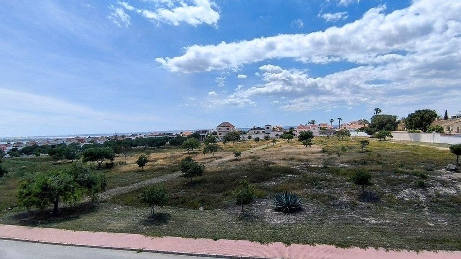 4 slaapkamer Villa te koop in Ciudad Quesada met zwembad garage - € 450.000 (Ref: 9872906)