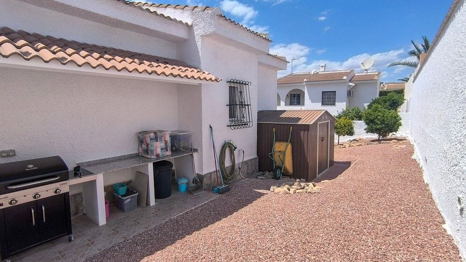 4 slaapkamer Villa te koop in Ciudad Quesada met zwembad garage - € 450.000 (Ref: 9872906)