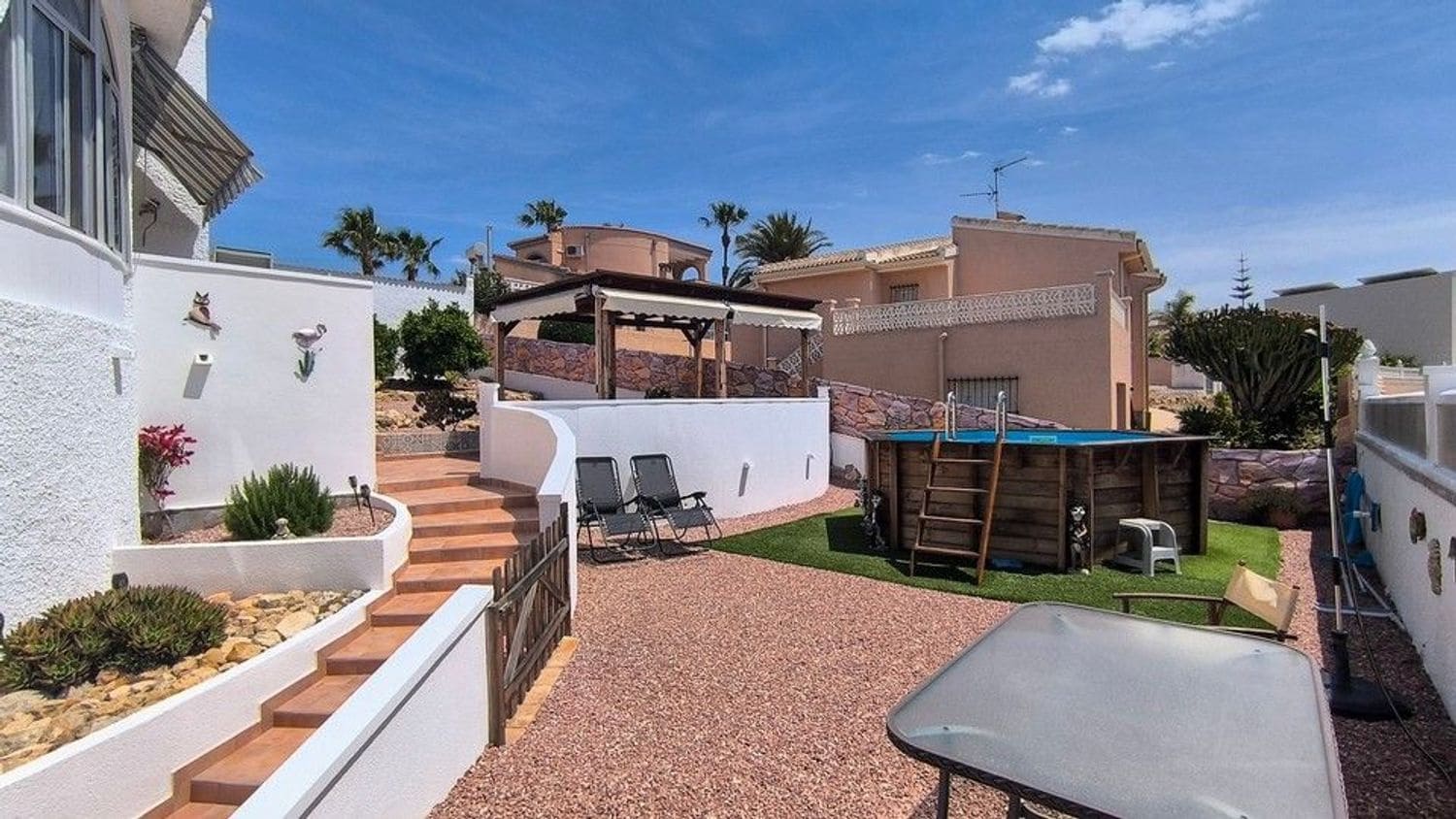 4 slaapkamer Villa te koop in Ciudad Quesada met zwembad garage - € 450.000 (Ref: 9872906)