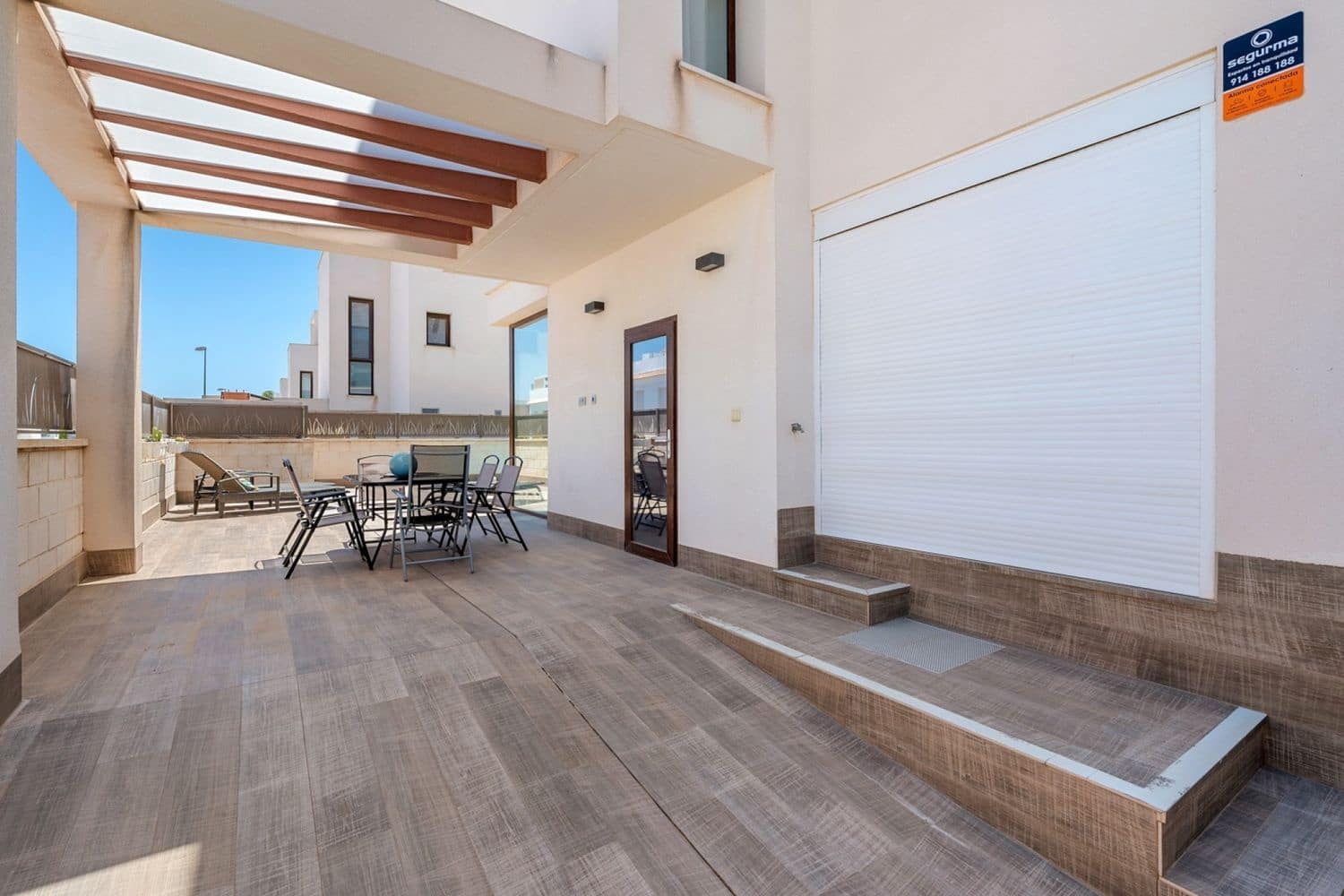3 bedroom Villa for sale in Pueblo Bravo with pool garage - € 470,000 (Ref: 9875453)