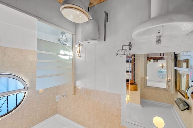 3 sypialnia Dom na sprzedaż w Villamartin, Orihuela z basenem garażem - 265 000 € (Ref: 9880541)