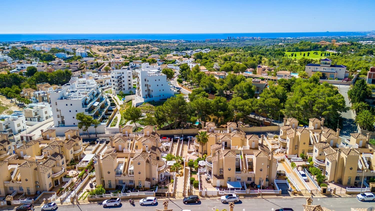 3 sypialnia Dom na sprzedaż w Villamartin z basenem garażem - 265 000 € (Ref: 9880541)