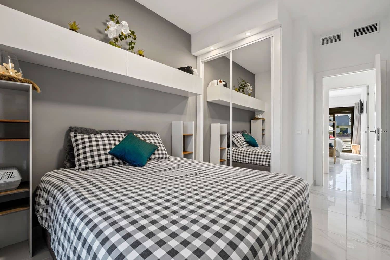 2 soverom Leilighet til salgs i Guardamar del Segura med svømmebasseng garasje - € 265 000 (Ref: 9880542)