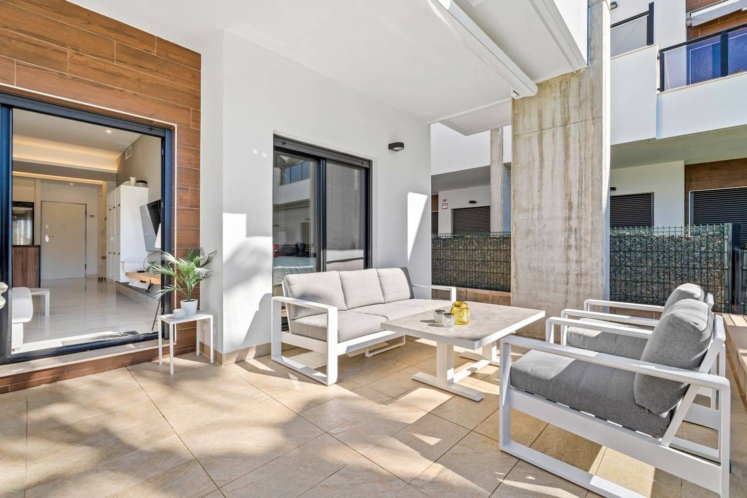 2 soverom Leilighet til salgs i Guardamar del Segura med svømmebasseng garasje - € 265 000 (Ref: 9880542)