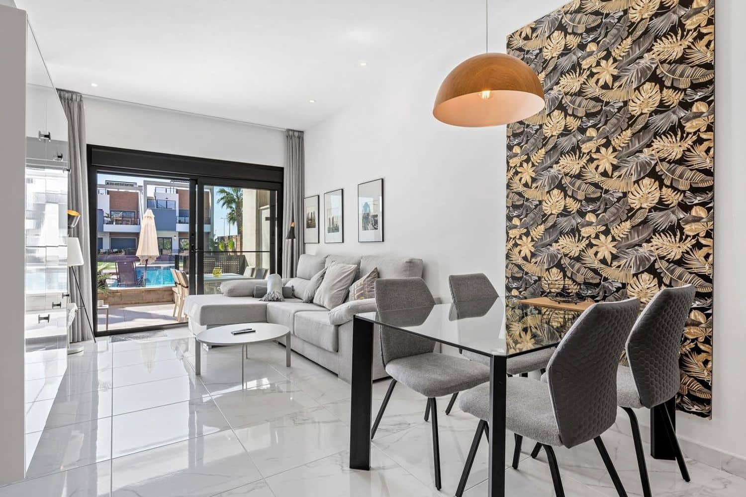 2 soverom Leilighet til salgs i Guardamar del Segura med svømmebasseng garasje - € 265 000 (Ref: 9880542)