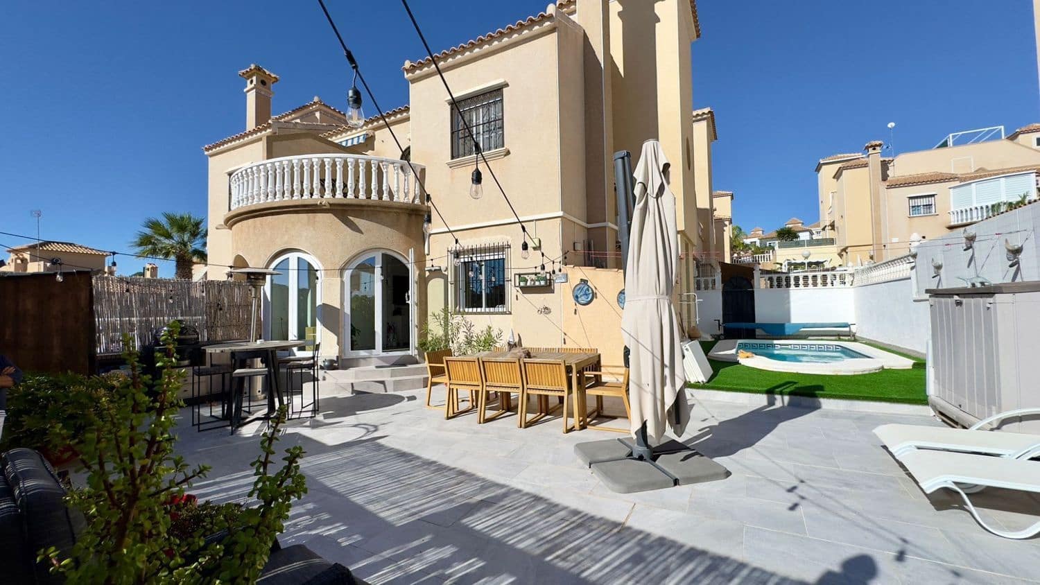 2 chambre Maison de Ville à vendre à Alicante ville avec piscine garage - 279 900 € (Ref: 9885338)