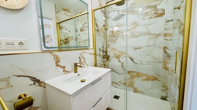 2 slaapkamer Appartement te koop in Punta Prima, Torrevieja met zwembad garage - € 220.000 (Ref: 9885339)