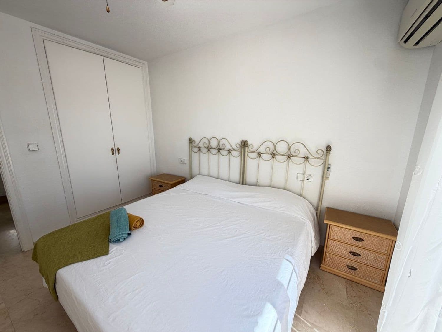 2 slaapkamer Huis te koop in Alicante stad met zwembad garage - € 229.000 (Ref: 9888636)