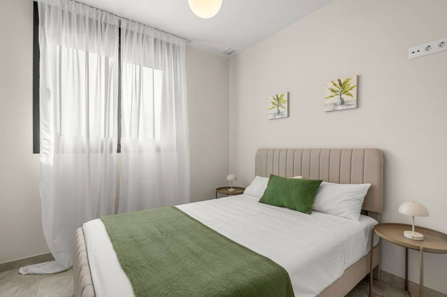 2 Zimmer Apartment zu verkaufen in Filipinas mit Pool Garage - 249.000 € (Ref: 9891607)