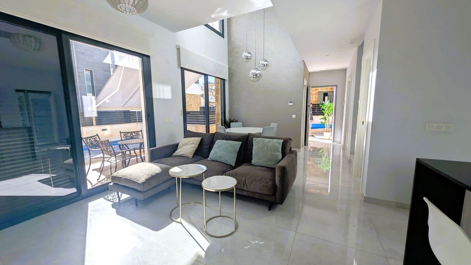 4 slaapkamer Villa te koop in Alicante stad met zwembad garage - € 499.995 (Ref: 9893667)