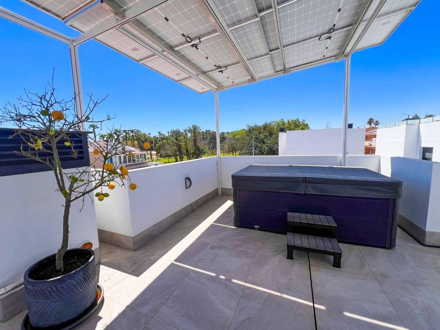Chalet de 3 habitaciones en Alicante / Alacant ciudad en venta con piscina garaje - 595.000 € (Ref: 9895553)