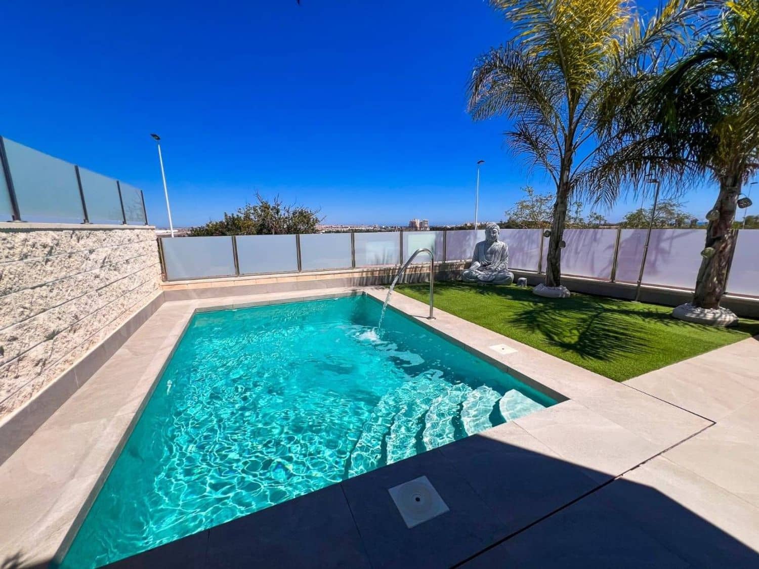 Chalet de 3 habitaciones en Alicante / Alacant ciudad en venta con piscina garaje - 595.000 € (Ref: 9895553)