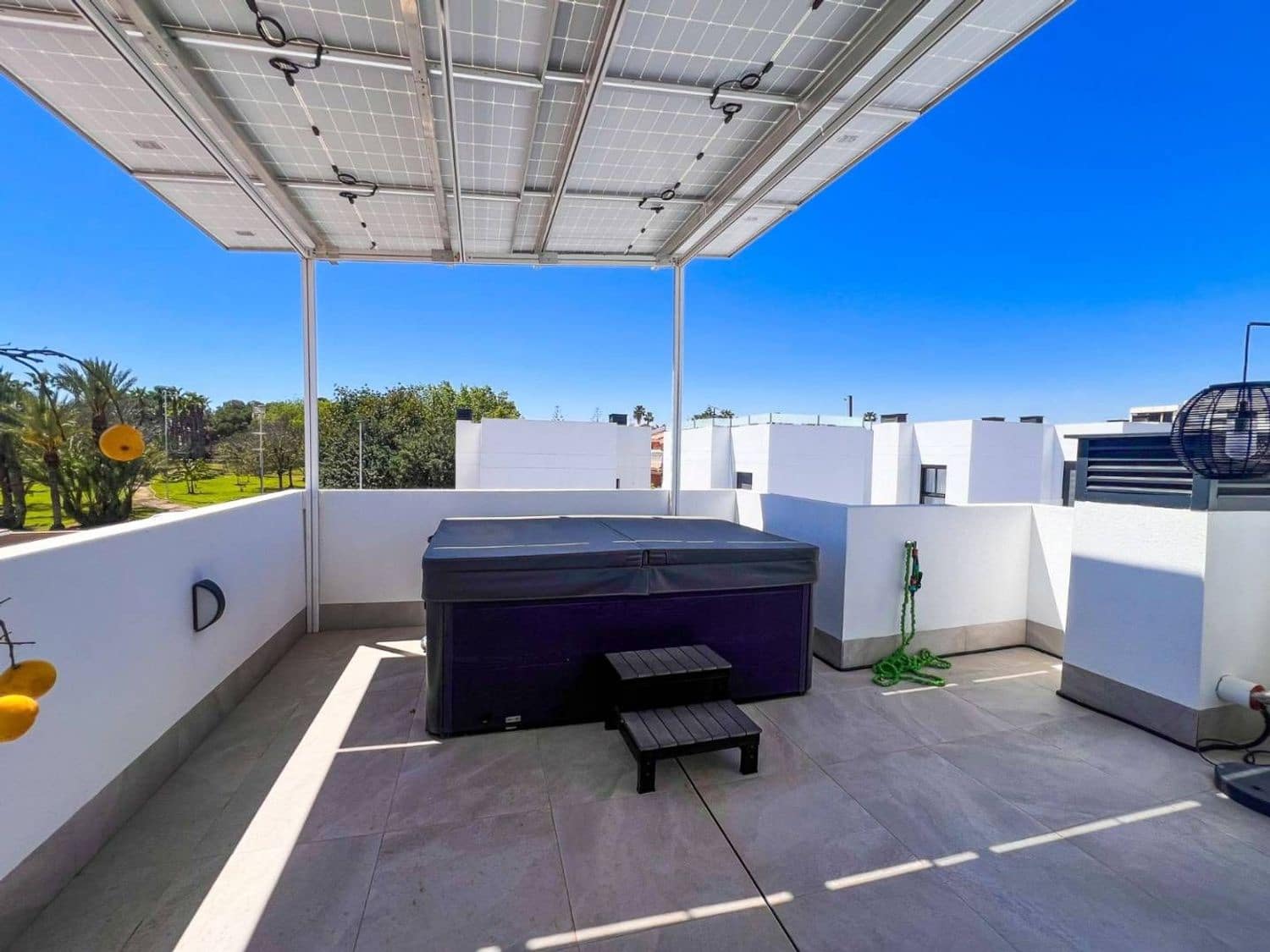Chalet de 3 habitaciones en Alicante / Alacant ciudad en venta con piscina garaje - 595.000 € (Ref: 9895553)
