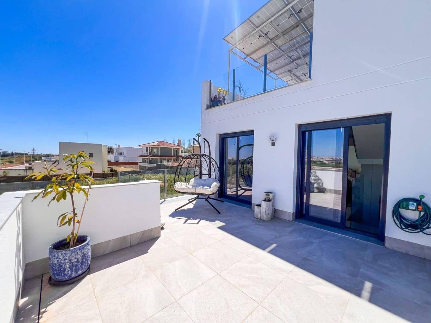 Chalet de 3 habitaciones en Alicante / Alacant ciudad en venta con piscina garaje - 595.000 € (Ref: 9895553)
