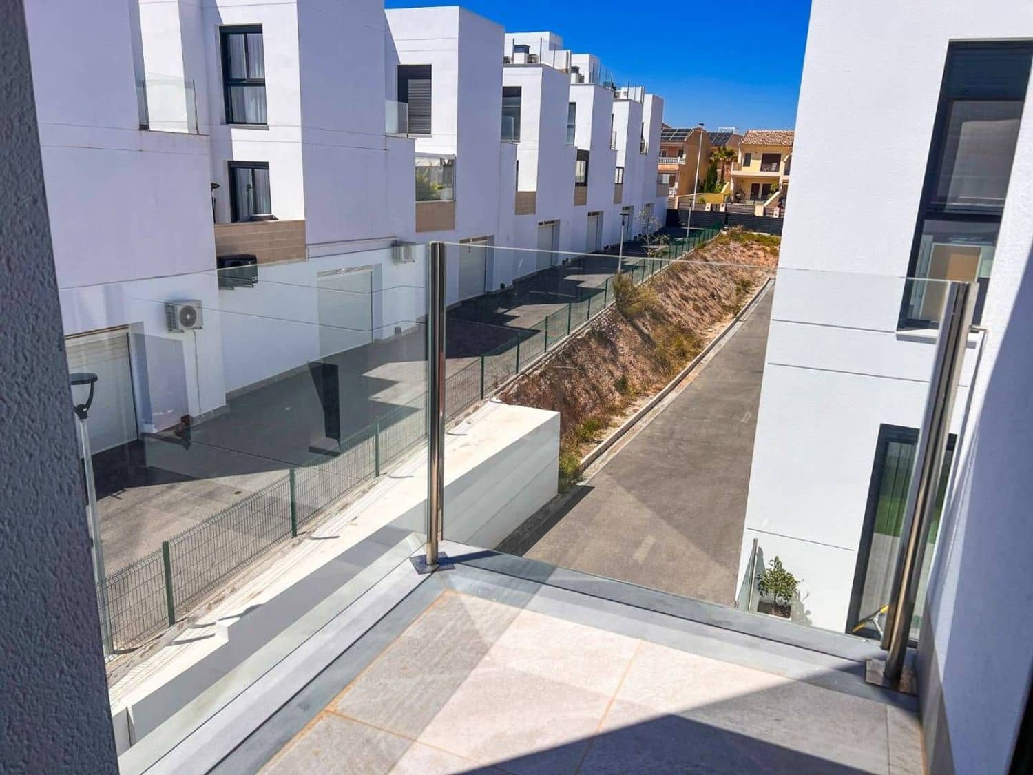 Chalet de 3 habitaciones en Alicante / Alacant ciudad en venta con piscina garaje - 595.000 € (Ref: 9895553)