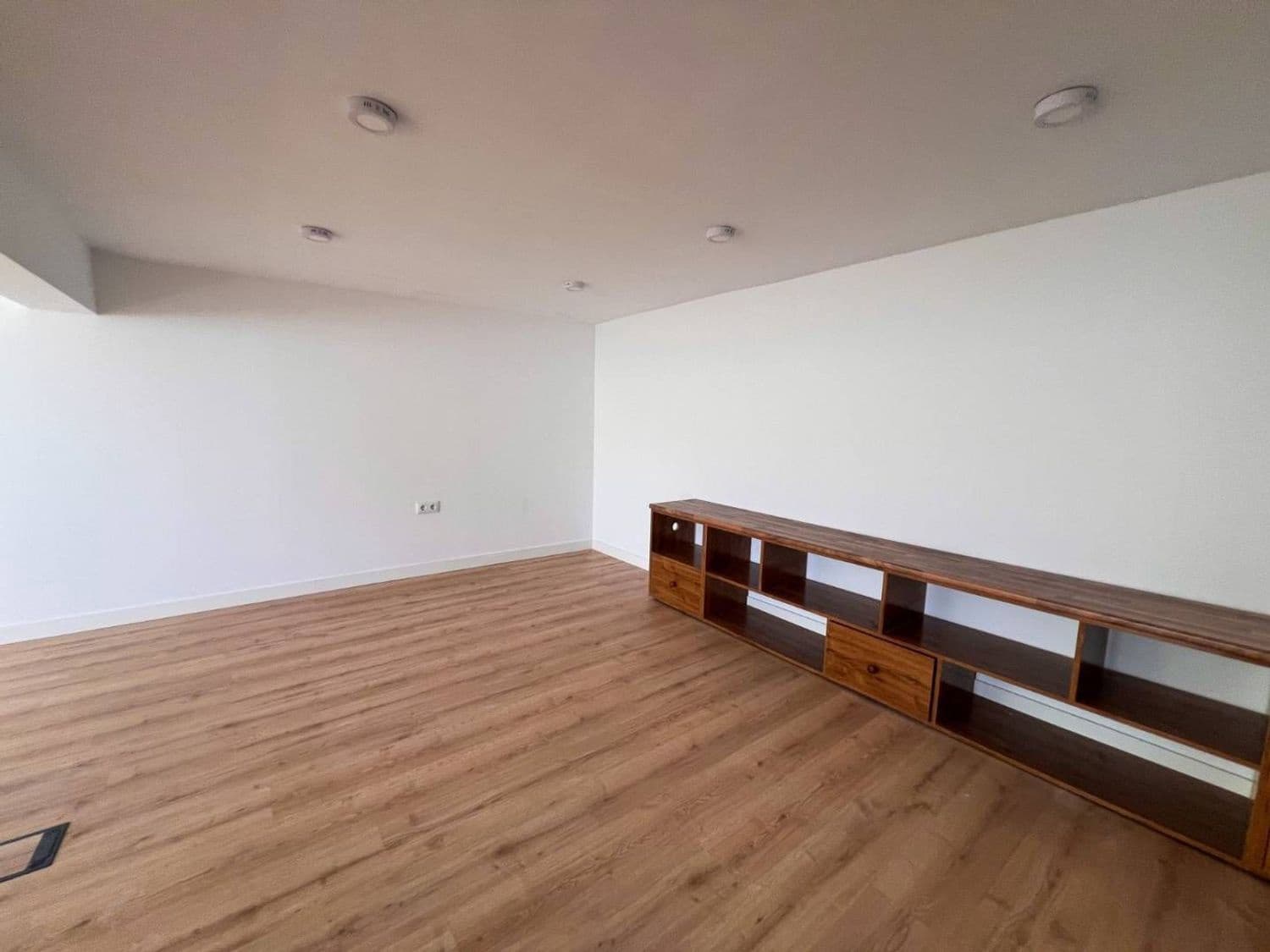 5 soverom Villa til salgs i Alicante by med svømmebasseng garasje - € 665 000 (Ref: 9895554)