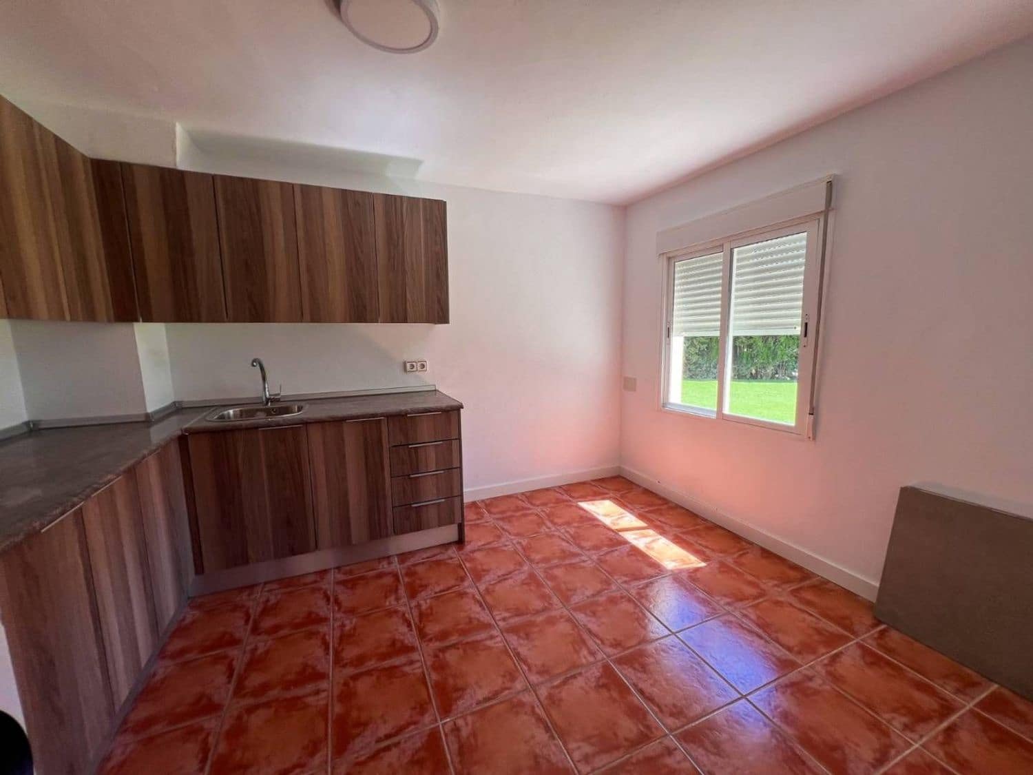 5 soverom Villa til salgs i Alicante by med svømmebasseng garasje - € 665 000 (Ref: 9895554)