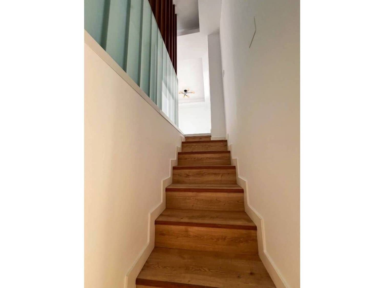 5 soverom Villa til salgs i Alicante by med svømmebasseng garasje - € 665 000 (Ref: 9895554)