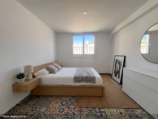 5 soverom Villa til salgs i Alicante by med svømmebasseng garasje - € 665 000 (Ref: 9895554)