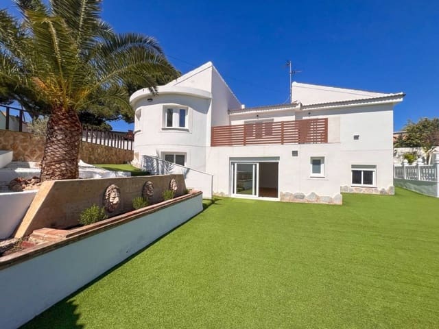 5 soverom Villa til salgs i Alicante by med svømmebasseng garasje - € 665 000 (Ref: 9895554)
