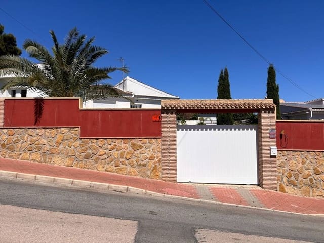 5 soverom Villa til salgs i Alicante by med svømmebasseng garasje - € 665 000 (Ref: 9895554)