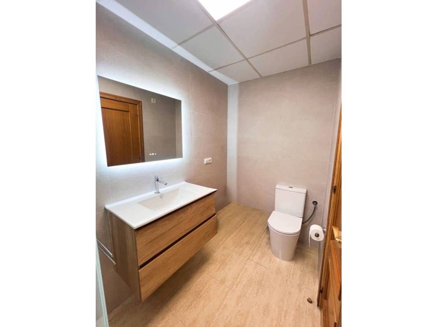 Apartamento de 2 habitaciones en Alicante / Alacant ciudad en venta con piscina garaje - 168.000 € (Ref: 9898653)