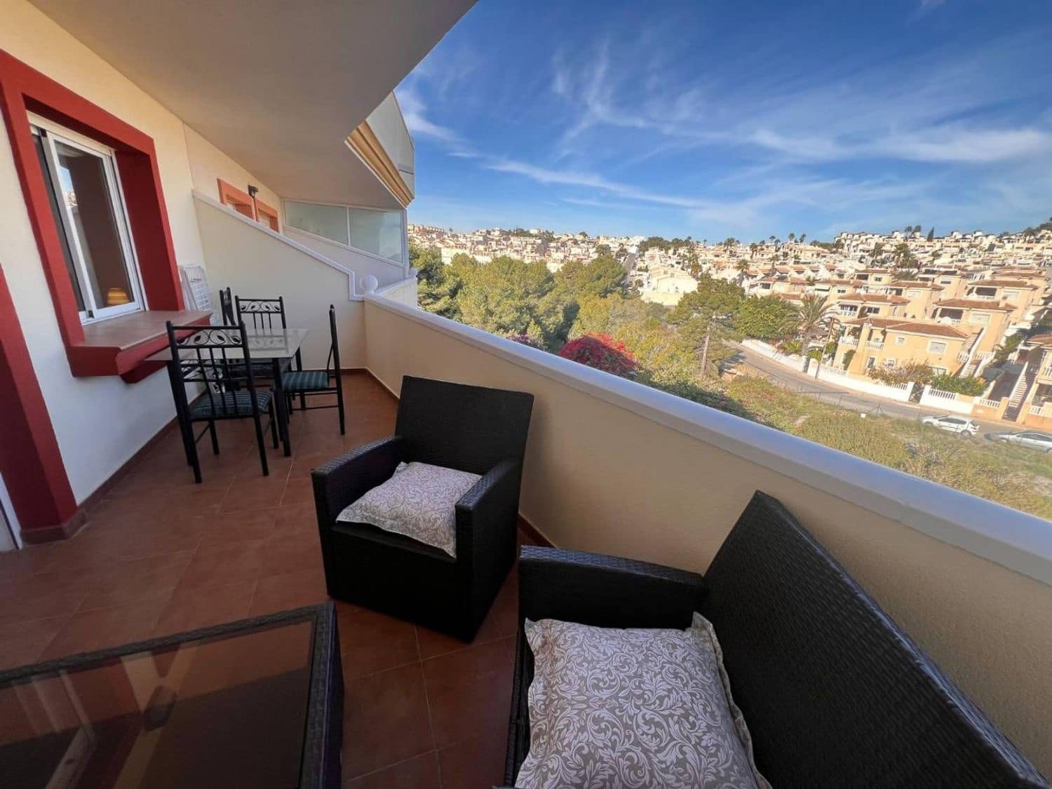 Apartamento de 2 habitaciones en Alicante / Alacant ciudad en venta con piscina garaje - 168.000 € (Ref: 9898653)