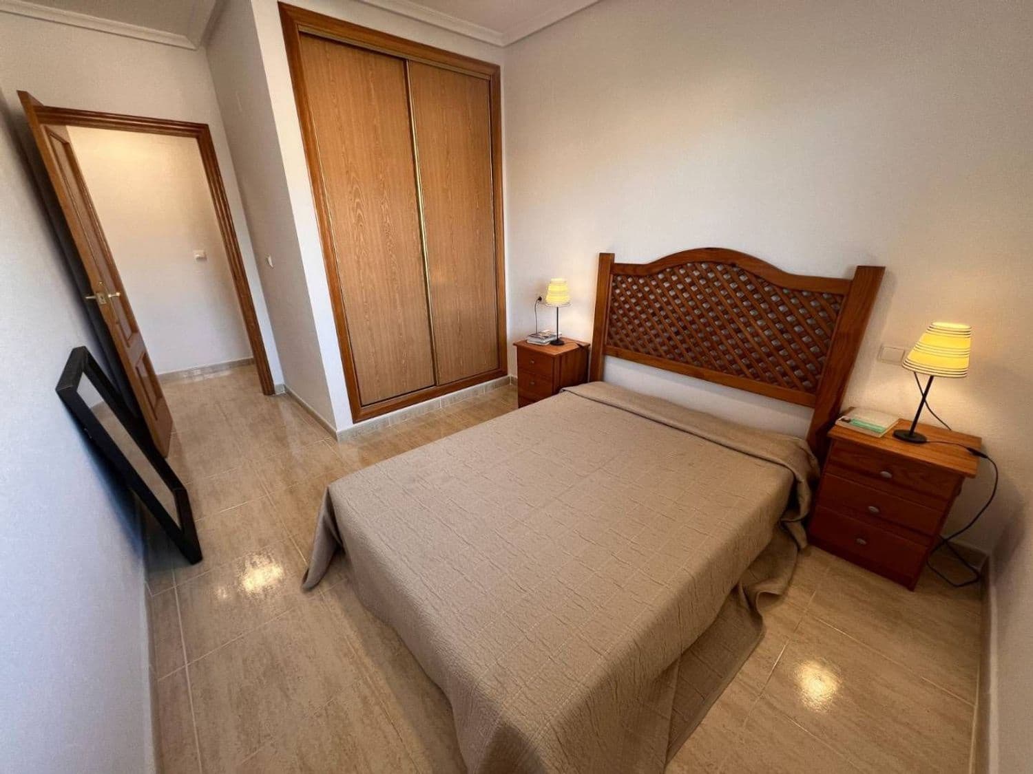 Apartamento de 2 habitaciones en Alicante / Alacant ciudad en venta con piscina garaje - 168.000 € (Ref: 9898653)