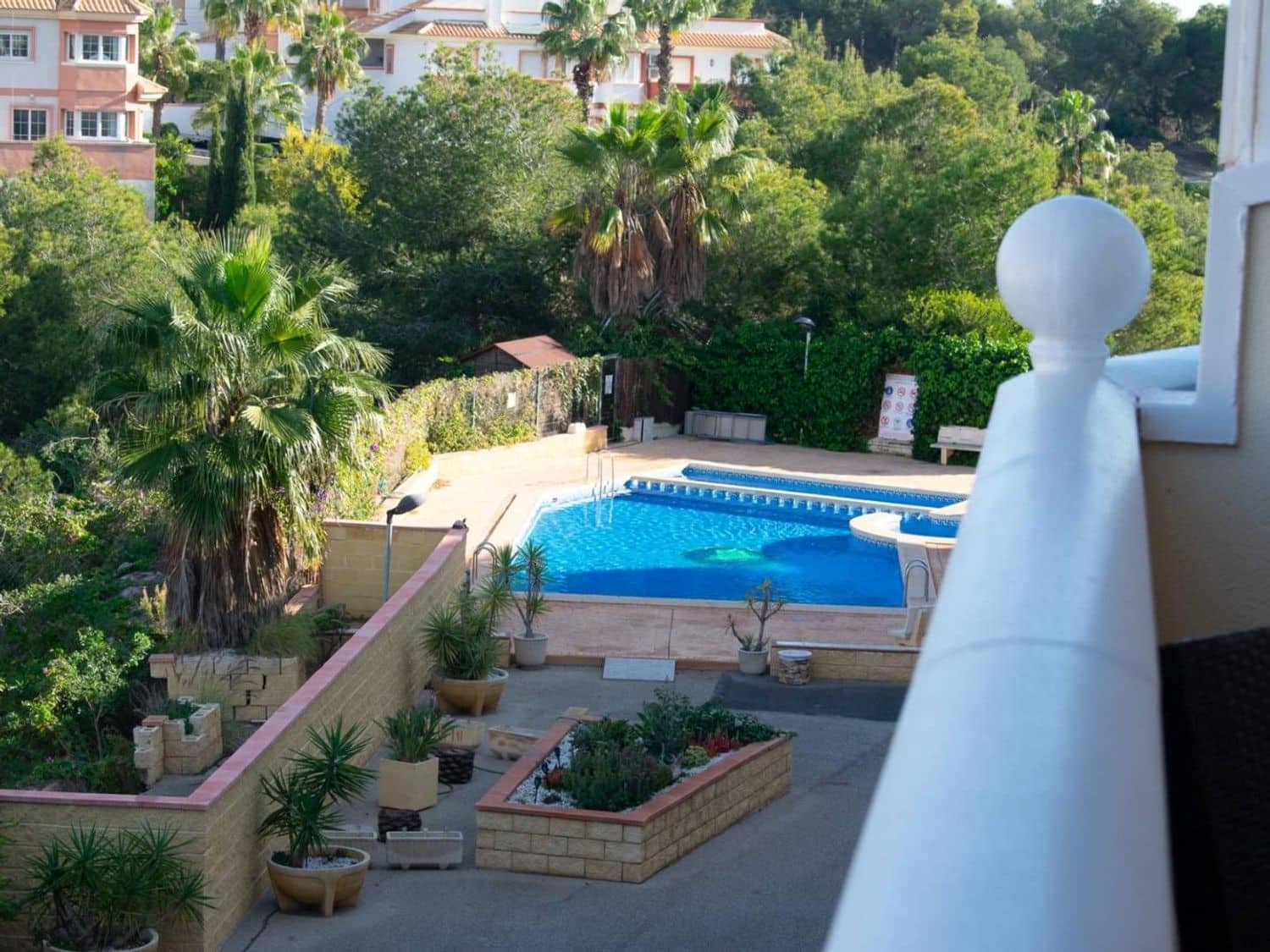 Apartamento de 2 habitaciones en Alicante / Alacant ciudad en venta con piscina garaje - 168.000 € (Ref: 9898653)