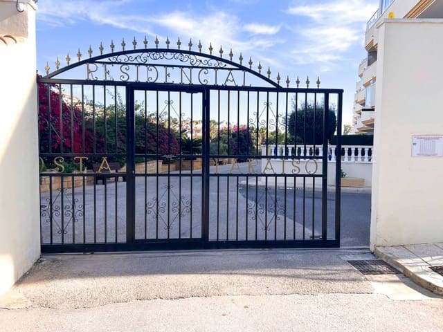 Apartamento de 2 habitaciones en Alicante / Alacant ciudad en venta con piscina garaje - 168.000 € (Ref: 9898653)