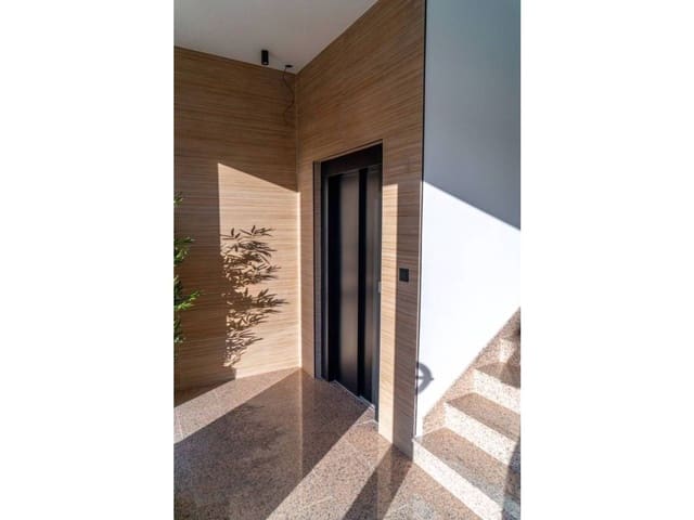 3 sovrum Lägenhet till salu i Alicante stad med garage - 494 500 € (Ref: 9900849)